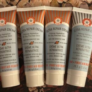 First Aid Beauty Ultra Repair Cream - Intense Hydration (4)1oz Travel Size